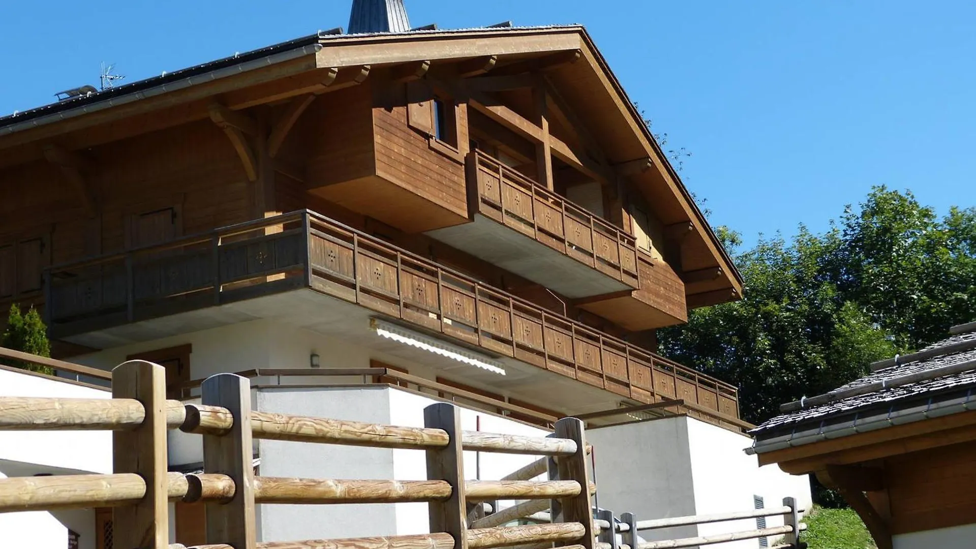 Appartement Chalet Moderne Avec Grands Espaces, Garage Et Wifi - Fr-1-304-131 La Clusaz